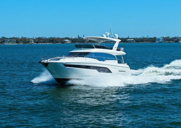 Prestige 630 Flybridge image