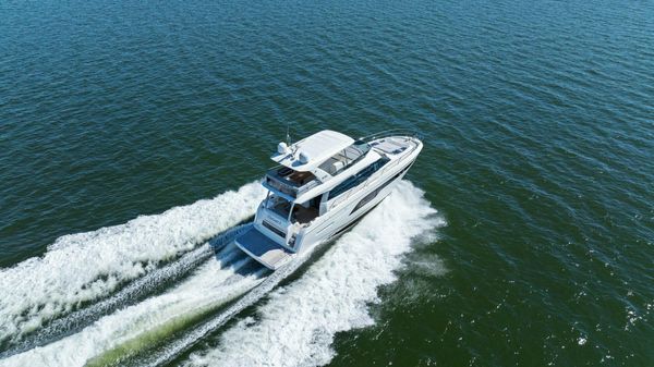 Prestige 630 Flybridge image