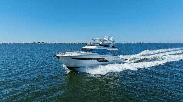 Prestige 630 Flybridge image