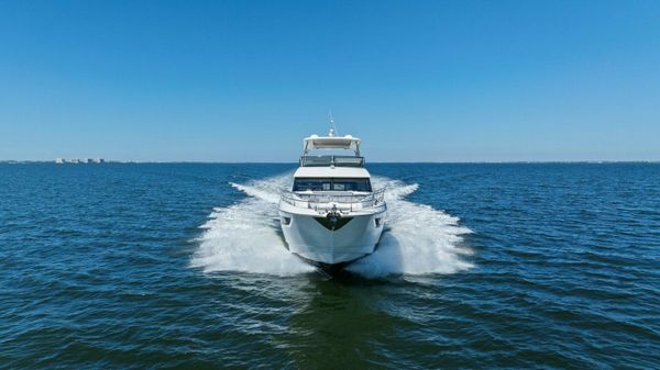 Prestige 630 Flybridge image