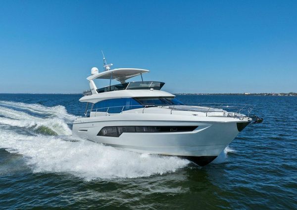 Prestige 630 Flybridge image