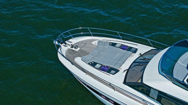 Prestige 630 Flybridge image