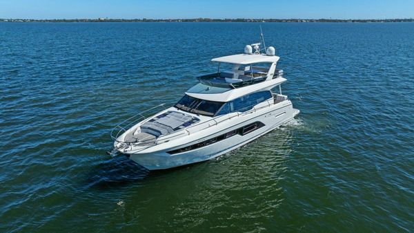 Prestige 630 Flybridge image