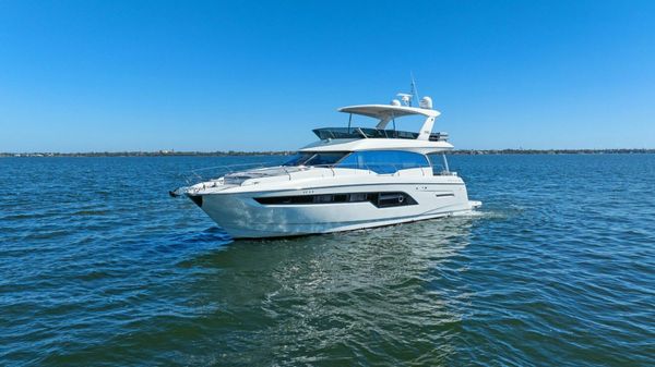 Prestige 630 Flybridge image