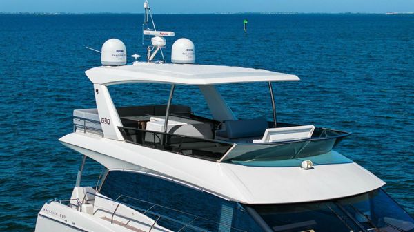 Prestige 630 Flybridge image