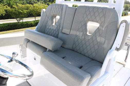 Sportsman OPEN-302-CENTER-CONSOLE image