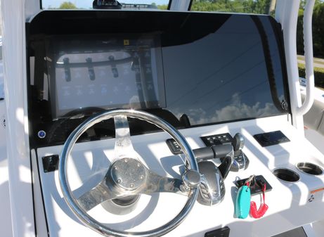 Sportsman OPEN-302-CENTER-CONSOLE image