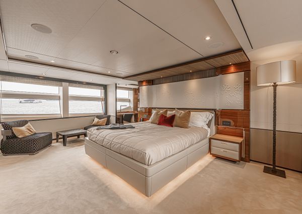 Princess Yachts 35M image