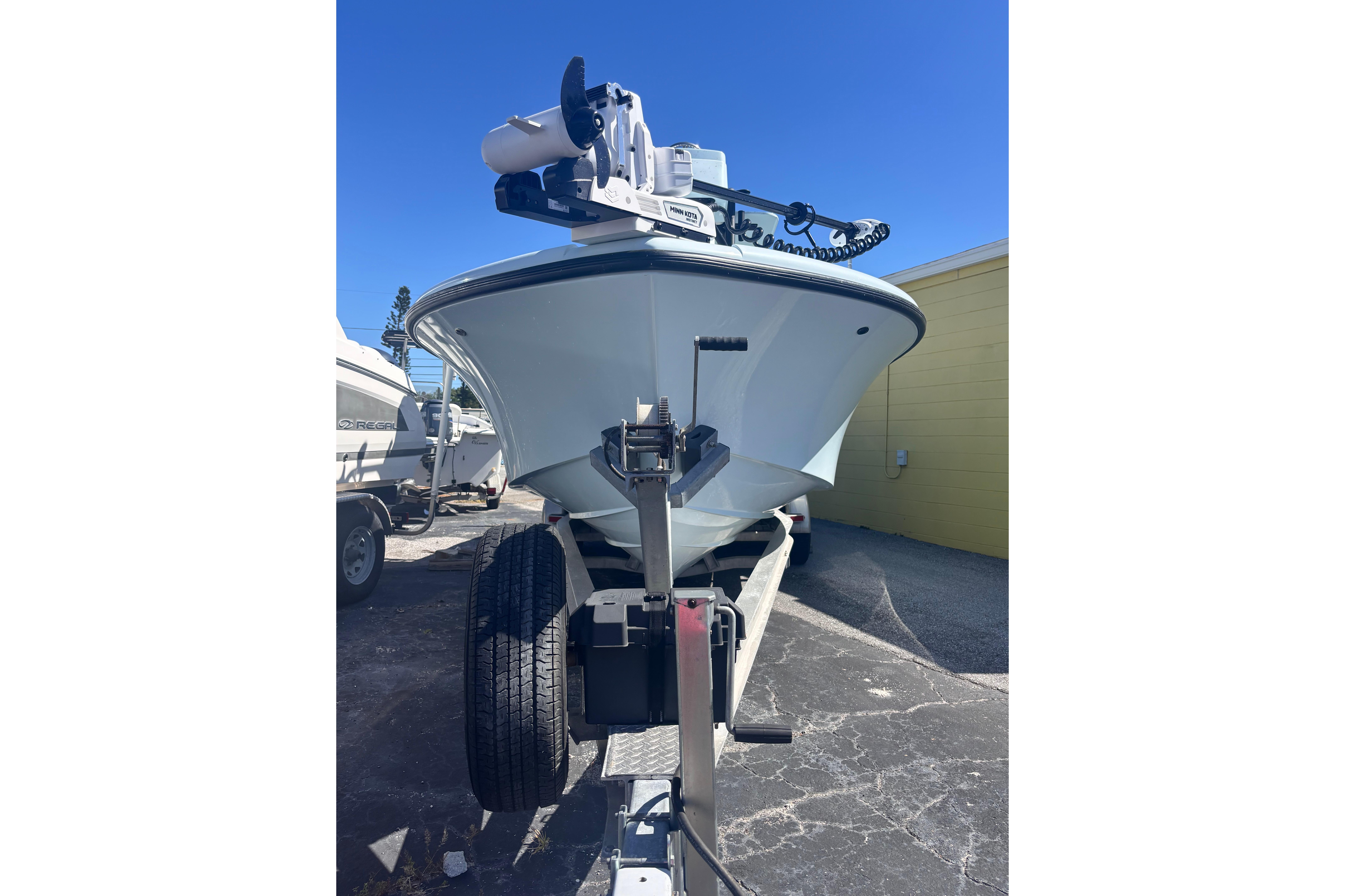 2021 Yellowfin 26 hybrid