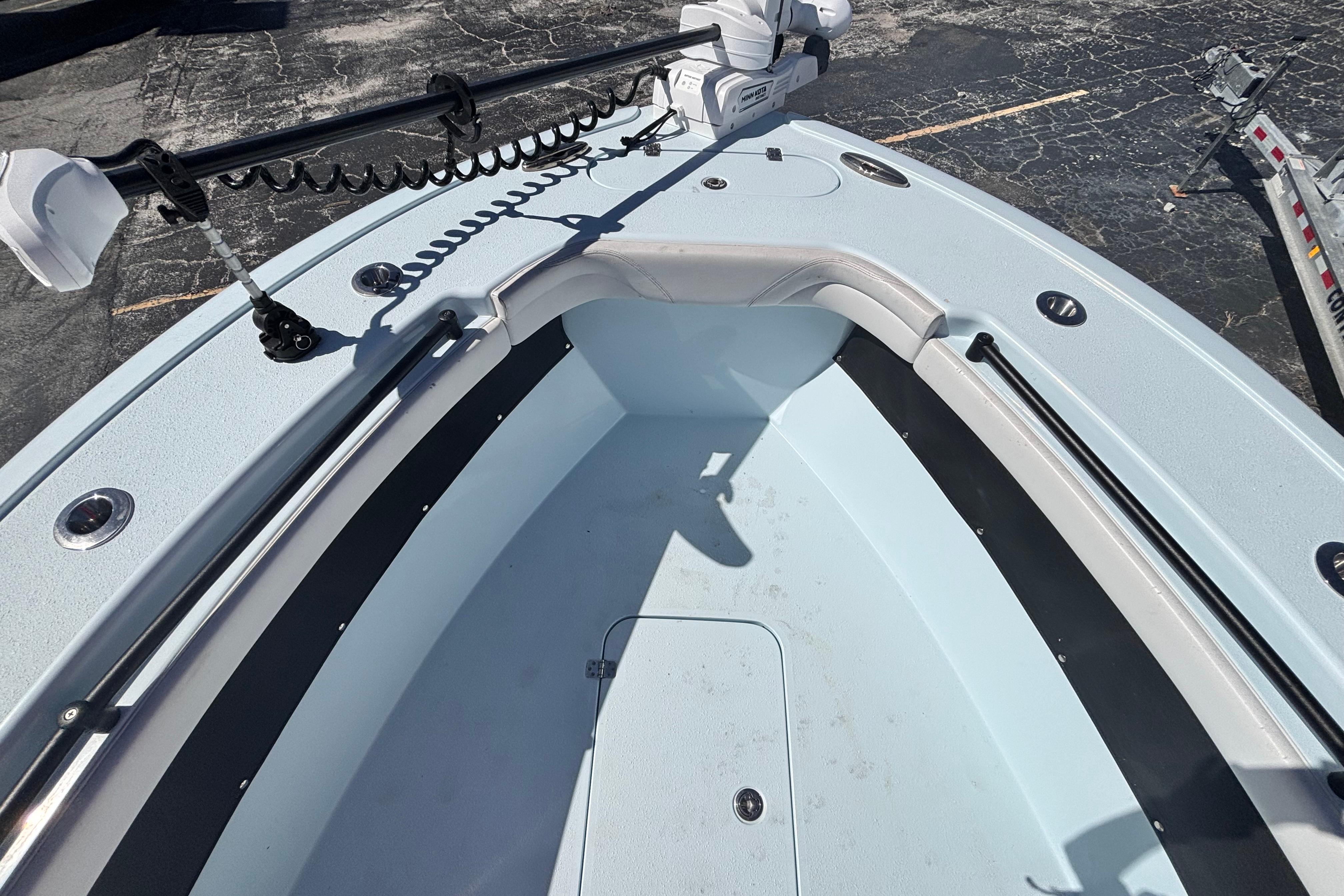 2021 Yellowfin 26 hybrid