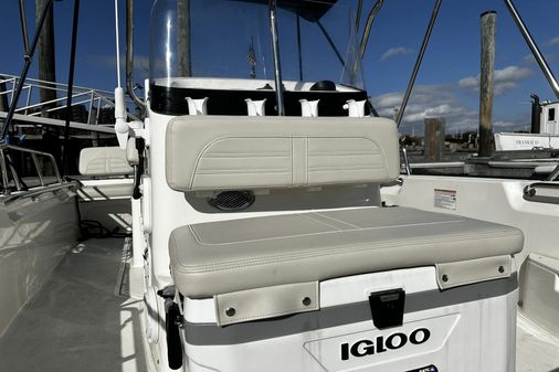 Boston Whaler 170 Montauk image