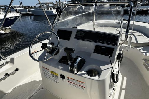 Boston Whaler 170 Montauk image