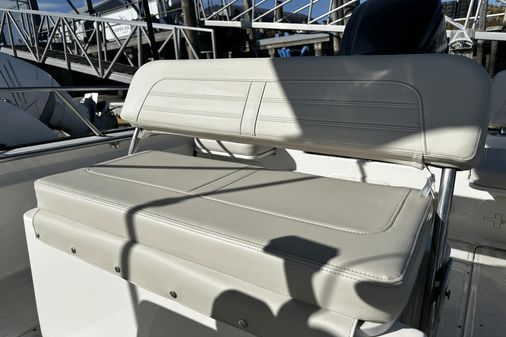 Boston Whaler 170 Montauk image