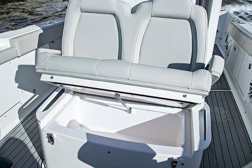 Everglades 235-CENTER-CONSOLE image