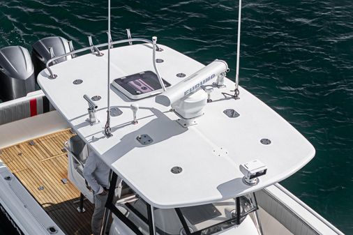 Intrepid 327-CENTER-CONSOLE image