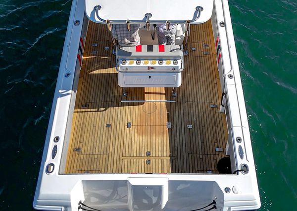 Intrepid 327-CENTER-CONSOLE image