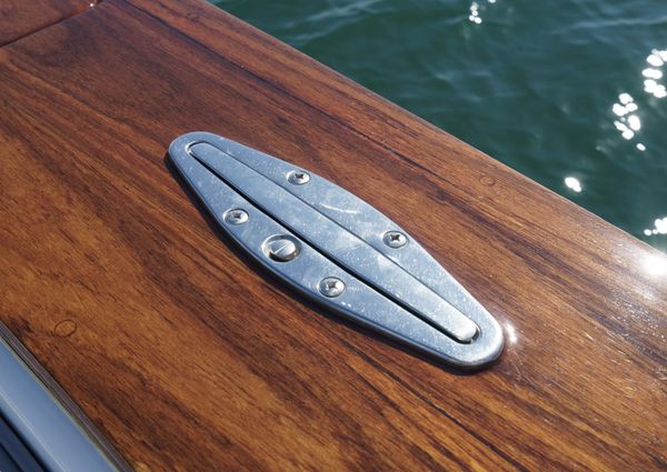 Intrepid 327-CENTER-CONSOLE image