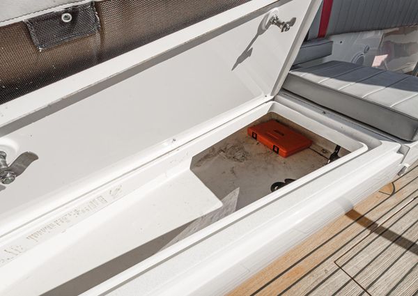 Intrepid 327-CENTER-CONSOLE image