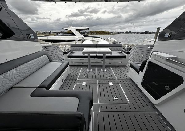 Galeon 375 GTO image