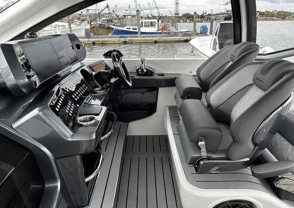 Galeon 375 GTO image