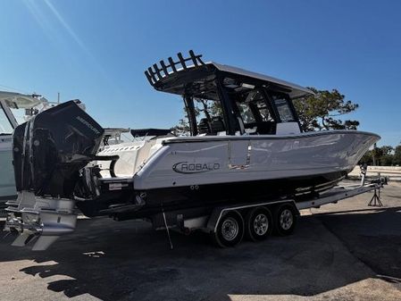 Robalo R360 image