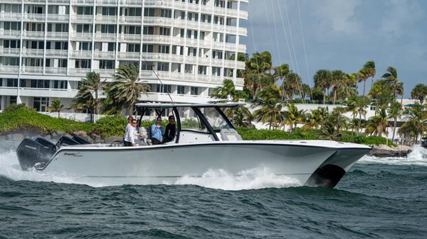 Front Runner 37 Catamaran 