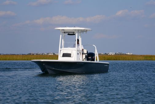 Tidewater 2110 Bay Max image