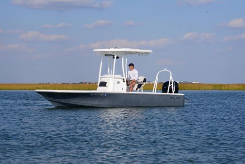 Tidewater 2110 Bay Max image