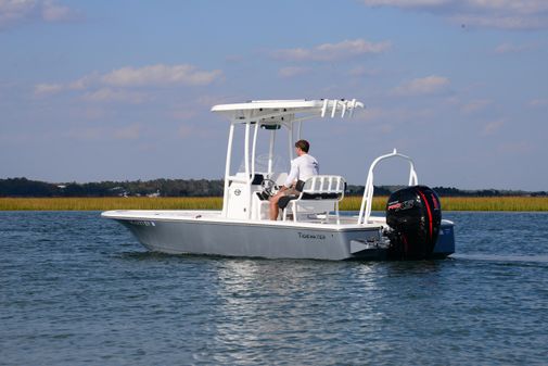 Tidewater 2110 Bay Max image