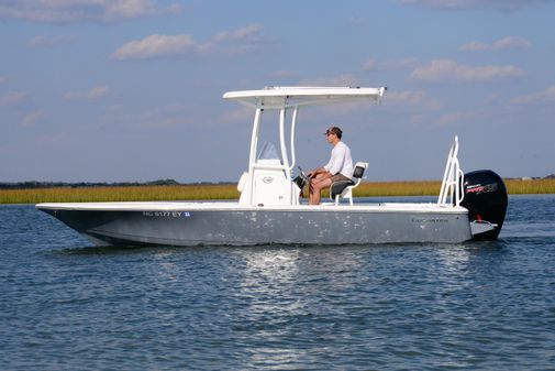 Tidewater 2110 Bay Max image