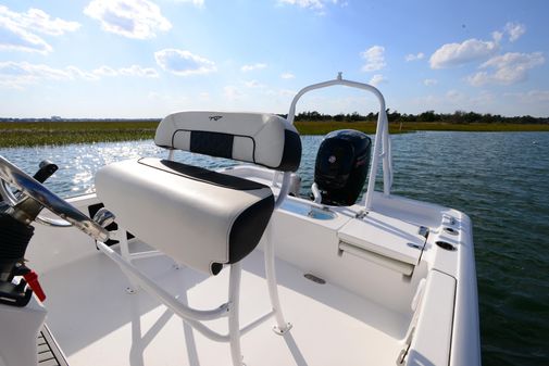 Tidewater 2110 Bay Max image