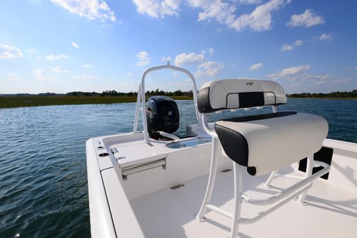 Tidewater 2110 Bay Max image