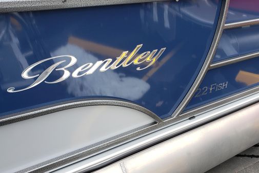 Bentley Pontoons Fish 220 Fish-N-Cruise image