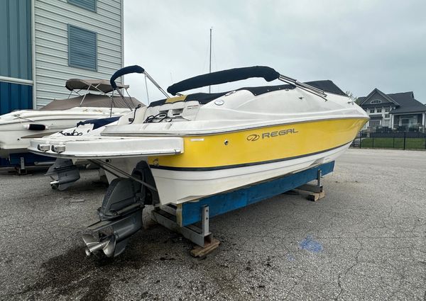 Regal 2400-BOWRIDER image