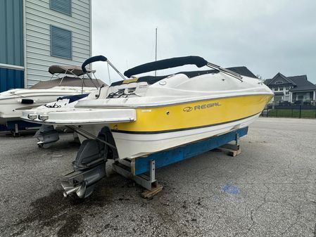 Regal 2400-BOWRIDER image