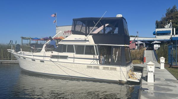 Bayliner 3818