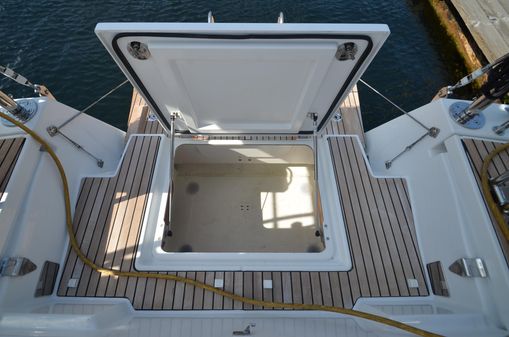 Jeanneau Yacht 51 image