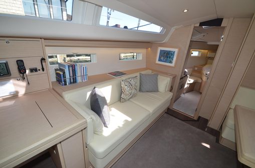 Jeanneau Yacht 51 image