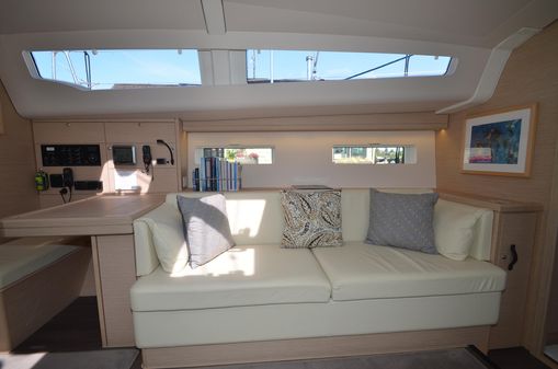 Jeanneau Yacht 51 image