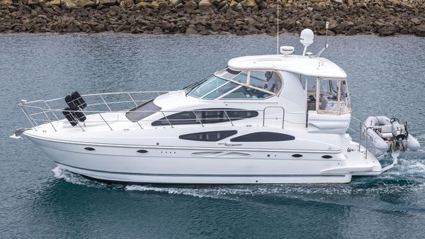 Cruisers Yachts 415 Motor Yacht 