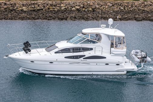 Cruisers-yachts 415-MOTOR-YACHT image