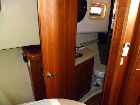 Mainship Flybridge Fast Trawler 34' image