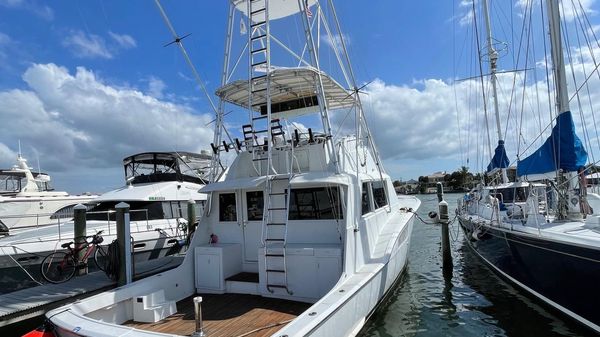 Hatteras 53 Convertible