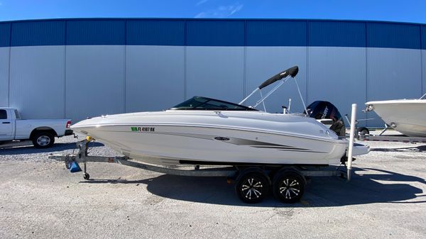 Sea Ray 220 SD-OB