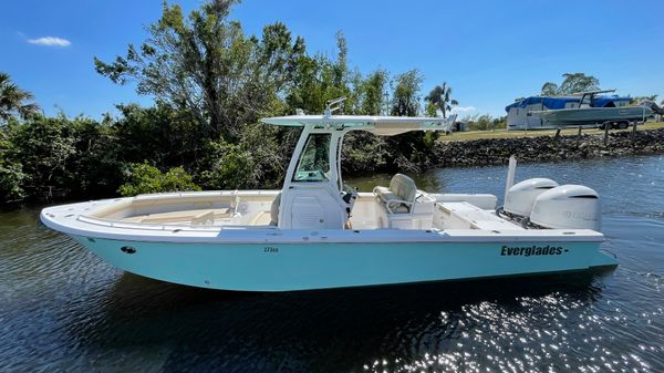 Everglades 273 CC