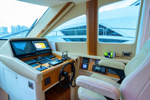 Lazzara Motor Yacht image