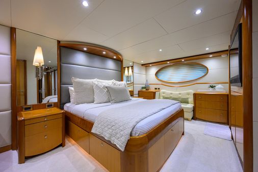 Lazzara Motor Yacht image