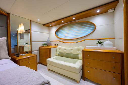 Lazzara Motor Yacht image