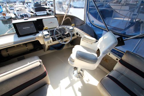 Bayliner 3270 image