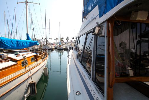 Bayliner 3270 image